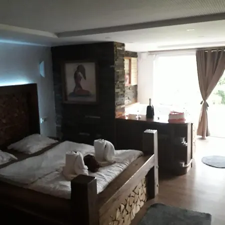 Haloze Forme Apartment Zavrc